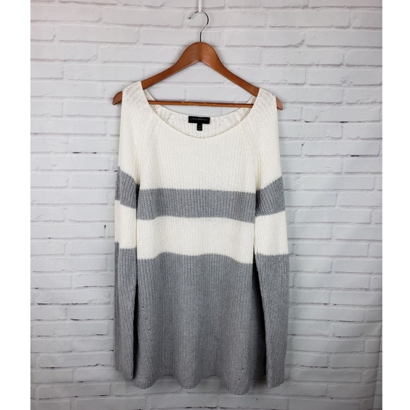 Lane Bryant Sweaters - Lane Bryant White & Gray Cold Shoulder Sweater